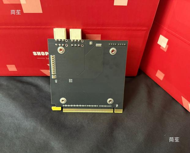 新英伟达V100 SXM2显卡与P100沉金工艺转接卡 释放SXM2模块潜力的专业方案